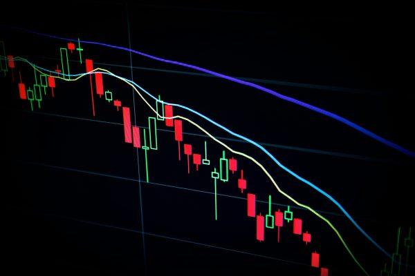 Value Investing vs Growth Investing: Key Differences, Benefits, and Which Strategy Is Right for You? (2026 Guide)